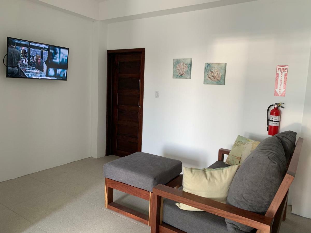 Bay Towers Aparthotel Caye Caulker Bagian luar foto